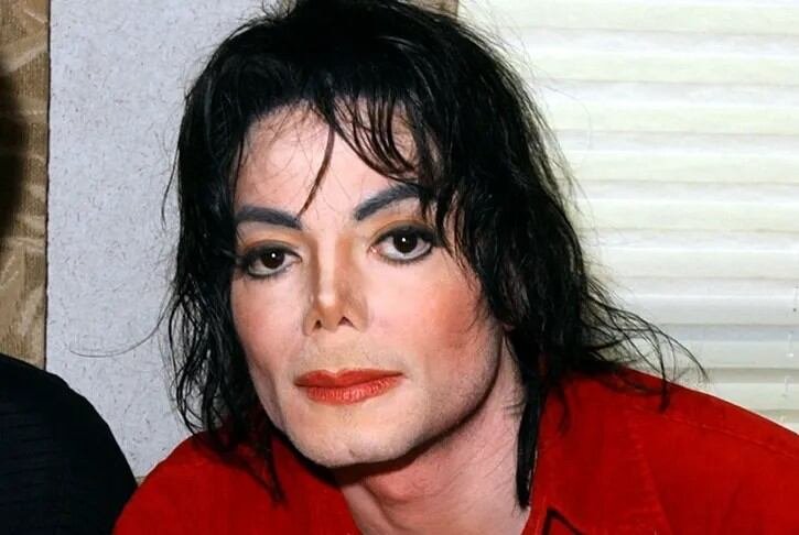Особняк Майкла Джексона ограбили на миллион долларов