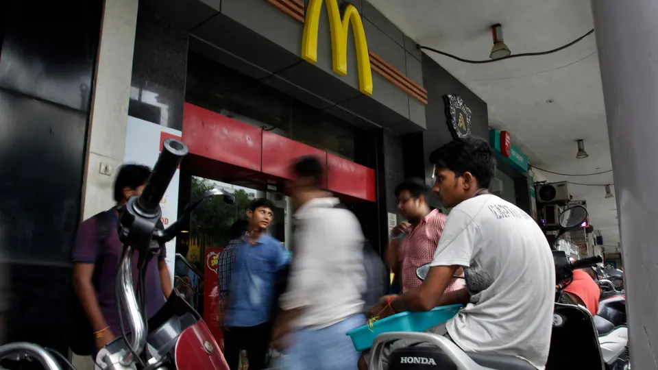 McDonald’s Stops Using Tomatoes In India Amid Record Prices—Alters ‘Maharaja Mac’