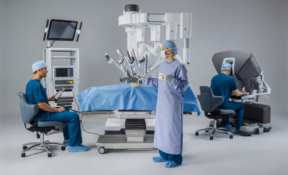 Չորս ռոբոձեռքերը կօգնեն բժիշկներին վիրահատության ժամանակ
