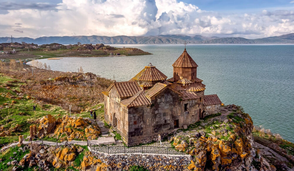 Հայաստանը հայտնվել է հեղինակավոր Lonely Planet պարբերականի ուշադրության կենտրոնում