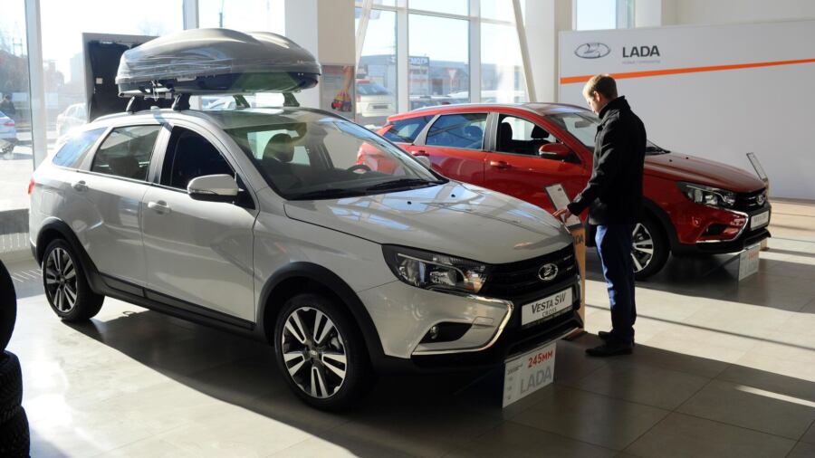 Продажи Lada Vesta с “автоматом” начнутся 11 марта