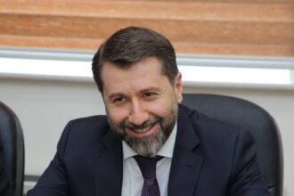 Կարեն Անդրեասյանը հանգստի մեկնելու համար 7 մլն գումար է ծախսել ու Երևանում բնակարան գնել