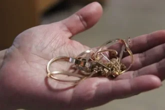 Խոշոր չափերով ոսկյա զարդերի և թանկարժեք իրերի կողոպուտ