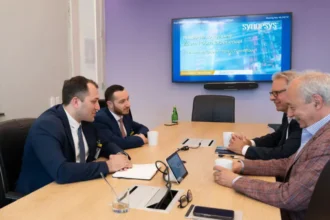 Հայրապետյանը «Սինոփսիս»-ի ներկայացուցիչների հետ համագործակցությունն ընդլայնելու համաձայնություն է ձեռք բերել