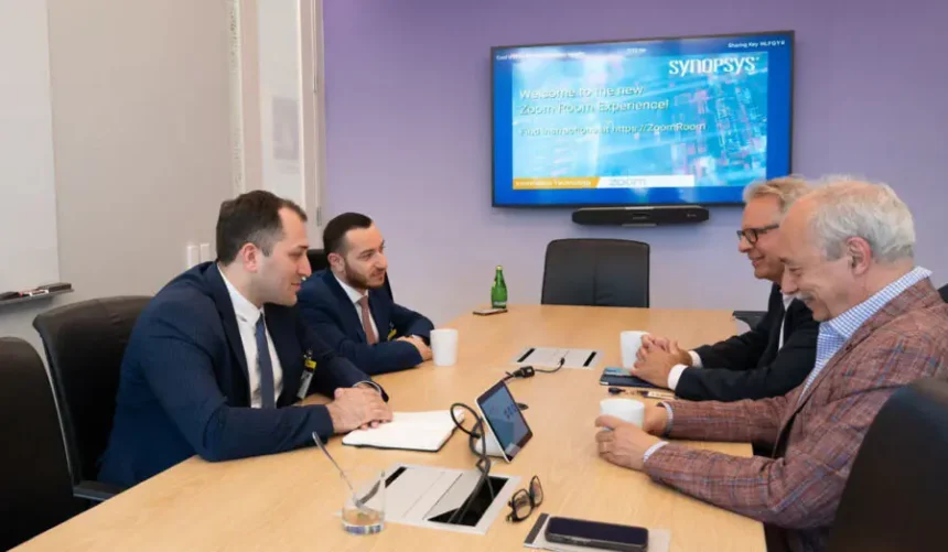 Հայրապետյանը «Սինոփսիս»-ի ներկայացուցիչների հետ համագործակցությունն ընդլայնելու համաձայնություն է ձեռք բերել