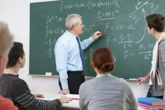 Հավելավճարի ծրագրերով կա 400 հազար և ավելի աշխատավարձ ստացող 220 ուսուցիչ. նախարար