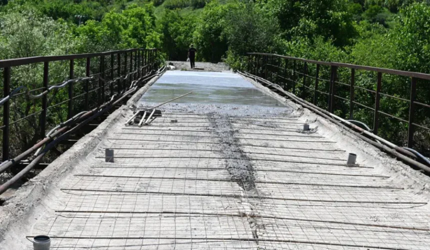 Երկաթուղային հին կամուրջը վերափոխվում է տրանսպորտային միջոցների համար ճանապարհի. նախարար