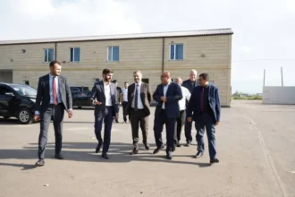 Պապոյանը «Ալաշկերտ գրուպ»-ում ծանոթացել է ժամանակակից սարքավորումներին ու արտադրական կարողություններին. ՏԵՍԱՆՅՈՒԹ