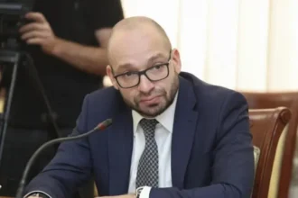 Էկոնոմիկայի նախարարի տեղակալն աշխատանքից ազատման դիմում է ներկայացրել