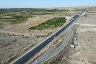 Թալին համայնք ճանապարհի ձախակողմյան մասը միակողմանի կառուցվել ու կահավորվել է անվտանգության համապատասխան տարրերով