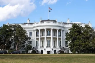 Reuters узнал о разработке Белым домом планов по смягчению санкций против России
