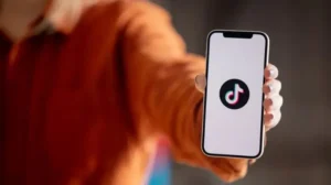 TikTok разрешил родителям блокировать доступ к соцсети детям