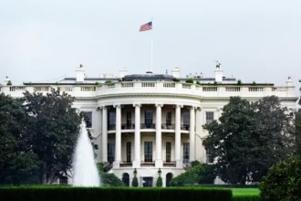 White House expects Ukrainian resource deal soon