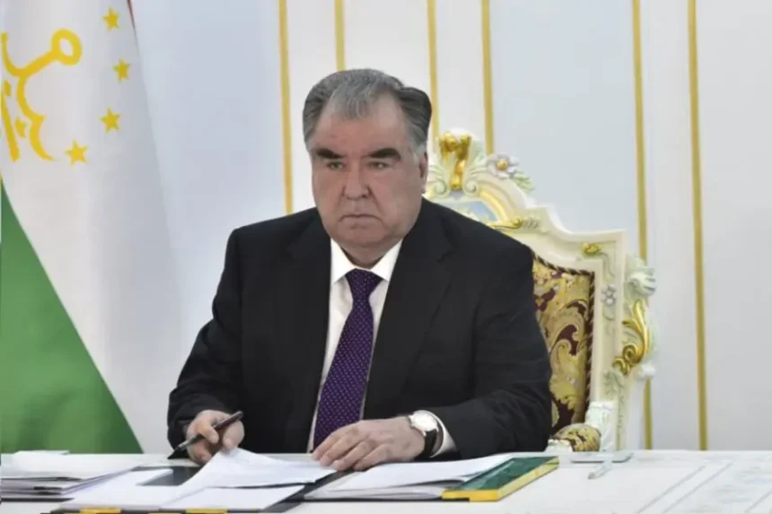Տաջիկստանի նախագահը թույլատրում է լայքեր դնել սոցիալական ցանցերում․ նոր օրենք Տաջիկստանում