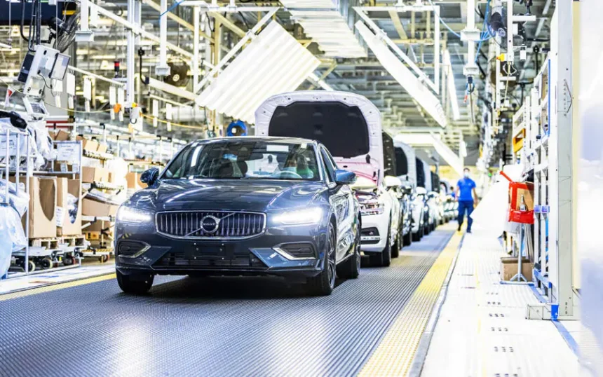 Nissan закроет крупный завод за пределами Японии