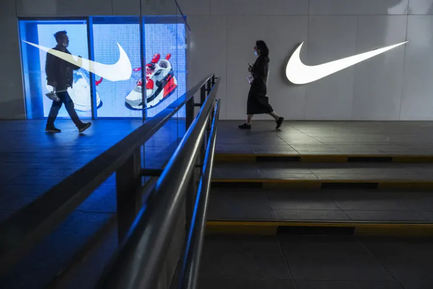 Nike повышает цены на широкий ассортимент товаров
