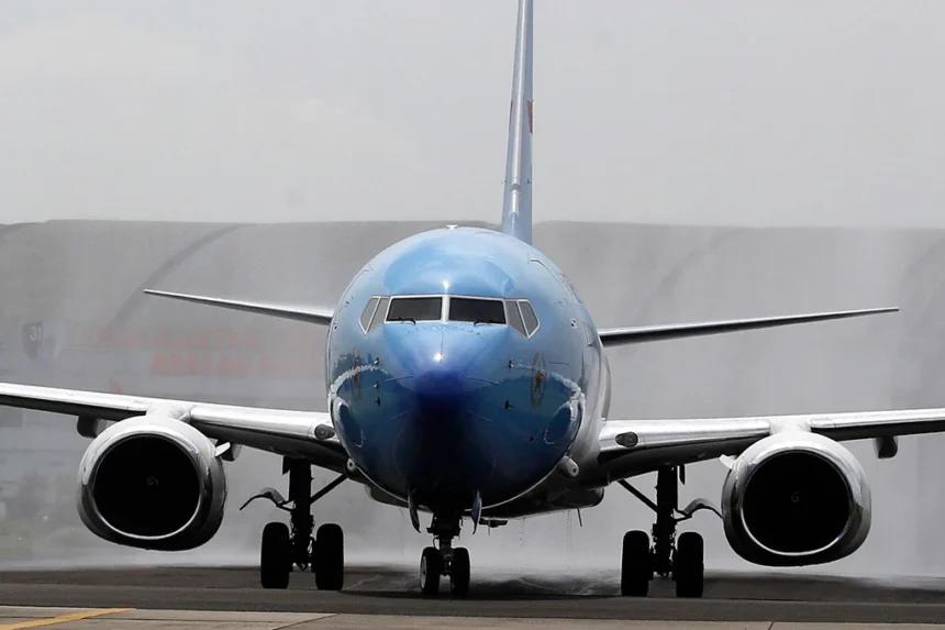 Թրամփը պատմել է Boeing-ի ինքնաթիռների պատվերի մասին՝ 14,5 միլիարդ դոլարի չափով