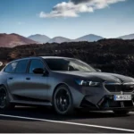Новый BMW M5 в кузове универсал начали продавать в России