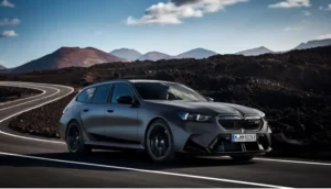 Новый BMW M5 в кузове универсал начали продавать в России