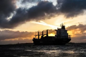Tanker carrying 1 million barrels of oil explodes near Libya