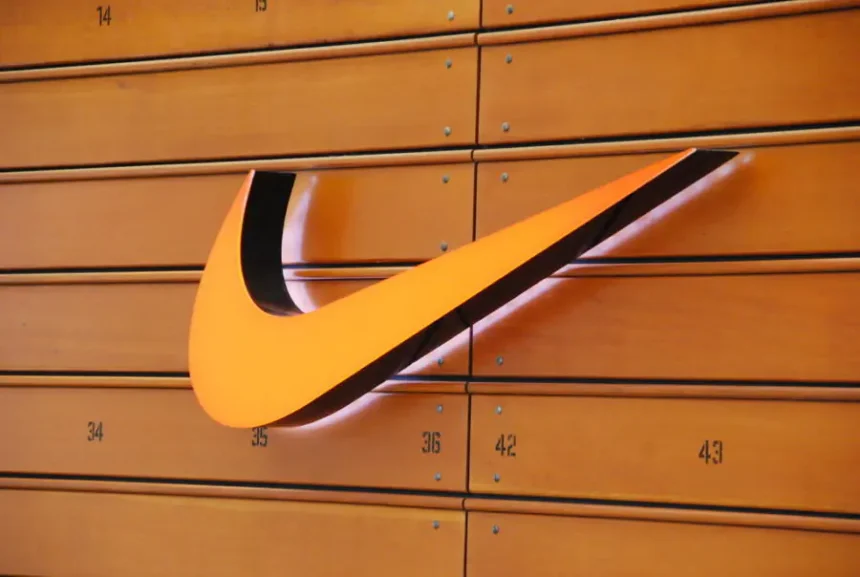 Ինչու՞ Nike․ որքա՞ն է ծախսվել բրենդի լոգոն ստեղծելու համար