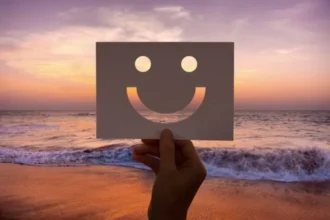 Մի դժգոհիր, որ ճանապարհը բարդ է․ բարձունքներն այնտեղ են, ուր դժվար է բարձրանալ․ իմաստուն մտքեր