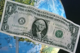Արտերկրում շրջանառվող ԱՄՆ դոլարի ծավալներն աճել են երկնիշ թվով. ԻՆՖՈԳՐԱՖԻԿԱ