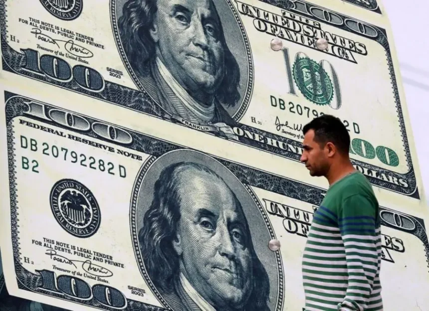 The dollar collapsed due to the government shutdown.