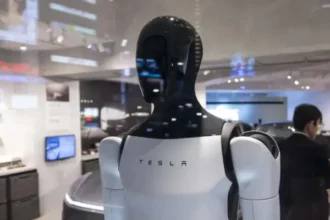 Մասկը խոստանում է, որ իր մարդանման ռոբոտը կվերացնի աղքատությունը