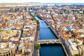 Իռլանդիան դժվարացնում է ուկրաինացի փախստականների կյանքը