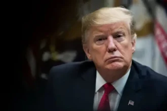 Թրամփը սպառնում է աշխատանքից ազատել ֆինանսների նախարարին