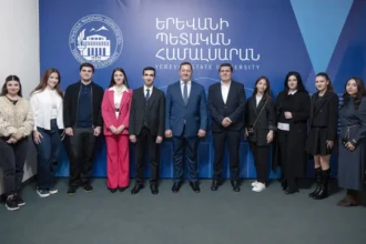 Բիբլոս Բանկ Արմենիայի անվանական կրթաթոշակ ստացած ուսանողները հանդիպեցին Բանկի տնօրենի հետ. ԼՈՒՍԱՆԿԱՐՆԵՐ