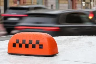 Ռուսաստանում առաջարկում են ինքնազբաղված տաքսիստներին ամբողջությամբ ենթարկել ագրեգատորներին